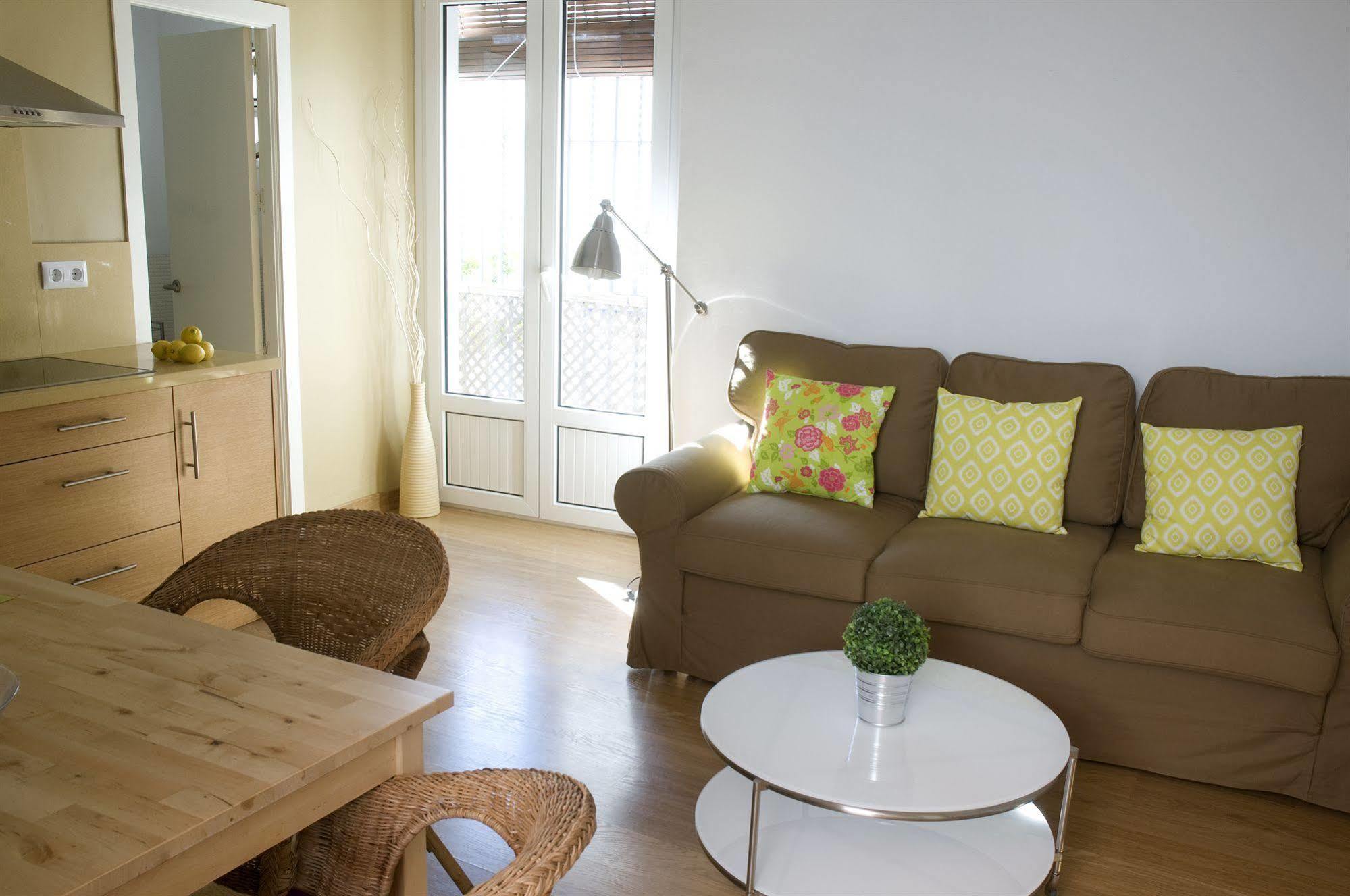 Life Apartments Quintana Sevilla Exterior foto